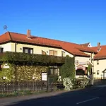 Zur Krone Garni Otel Leidersbach