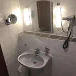 Otel Zur Krone Garni Leidersbach