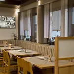 Otel Zur Krone Garni