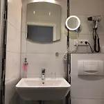 Zur Krone Garni Otel Leidersbach