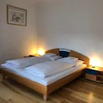 Zur Krone Garni