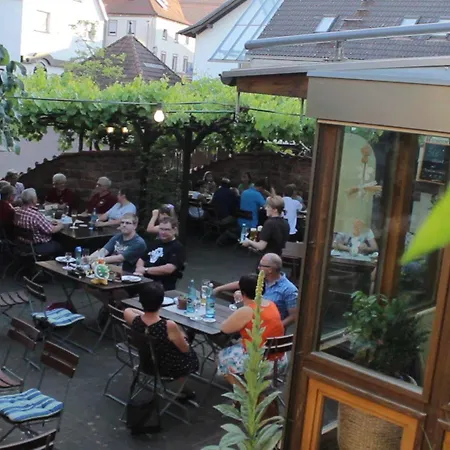 Zur Krone Hotel