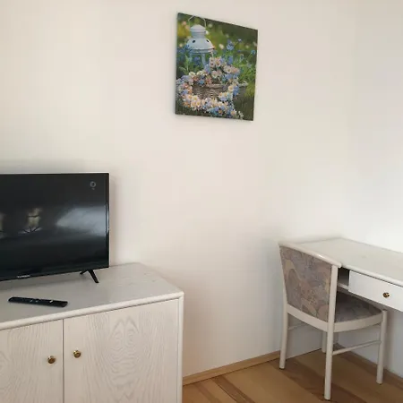 Zur Krone Garni Szálloda 3*