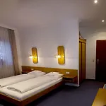 Zur Krone Garni 3* Leidersbach