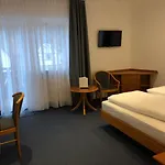 Zur Krone Garni