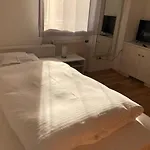 Ξενοδοχείο Zur Krone Garni