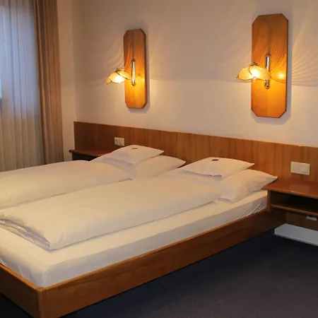 Hotel Zur Krone Garni 3*