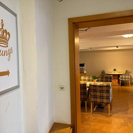 Zur Krone Garni Hotel