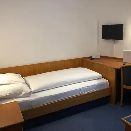 Hotel Zur Krone Garni 3*
