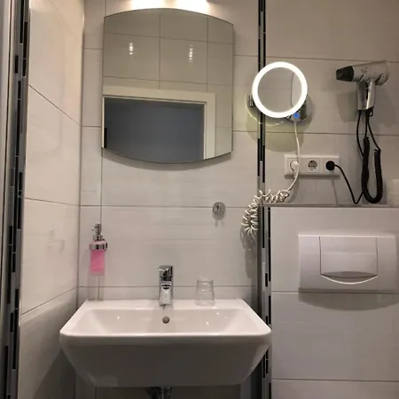 Zur Krone Garni Hotel Leidersbach