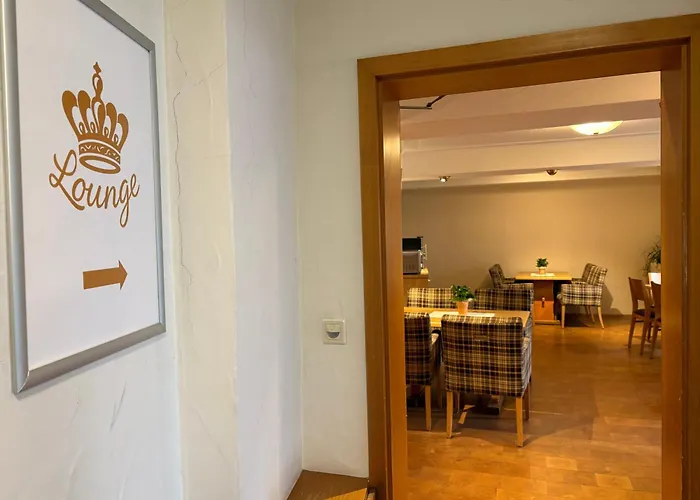 Zur Krone Garni Hotel