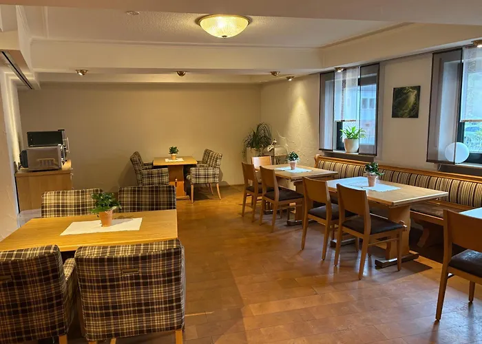 Hotel Zur Krone Garni 3*