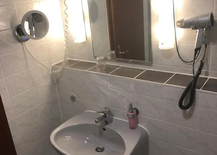 Hotel Zur Krone Garni 3*