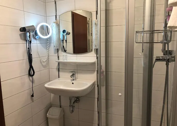 Zur Krone Garni Hotel