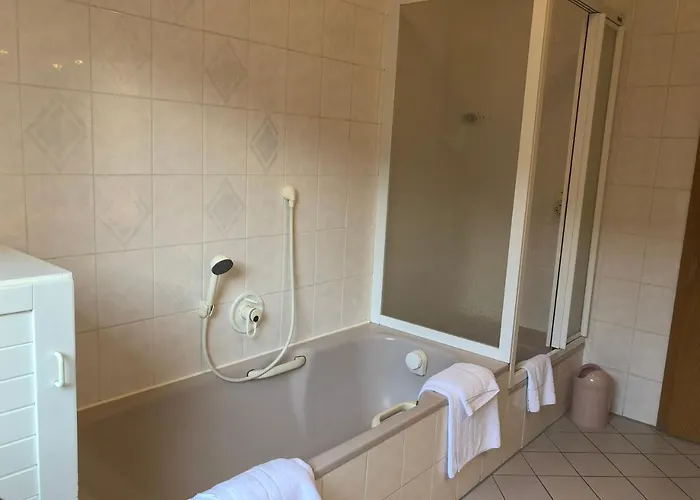 Zur Krone Garni